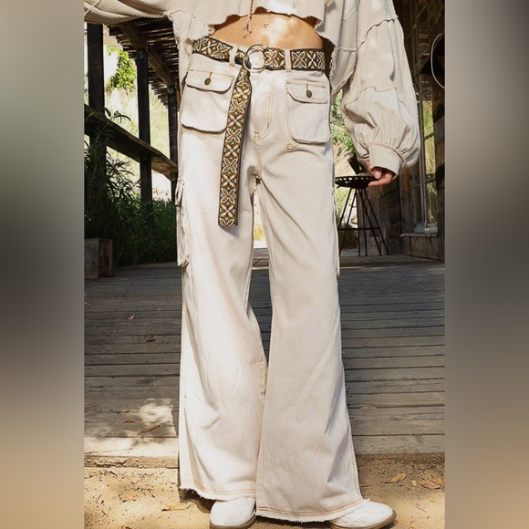 POL Slouchy Almond Cream Cargo Pocket Wide Leg Pants with Elastic Waist - Picture 5 of 6